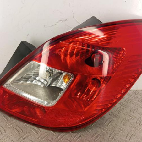 Feu arriere principal droit (feux) OPEL CORSA D Photo n°1