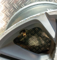 Jante PEUGEOT 308 2 SW Photo n°3