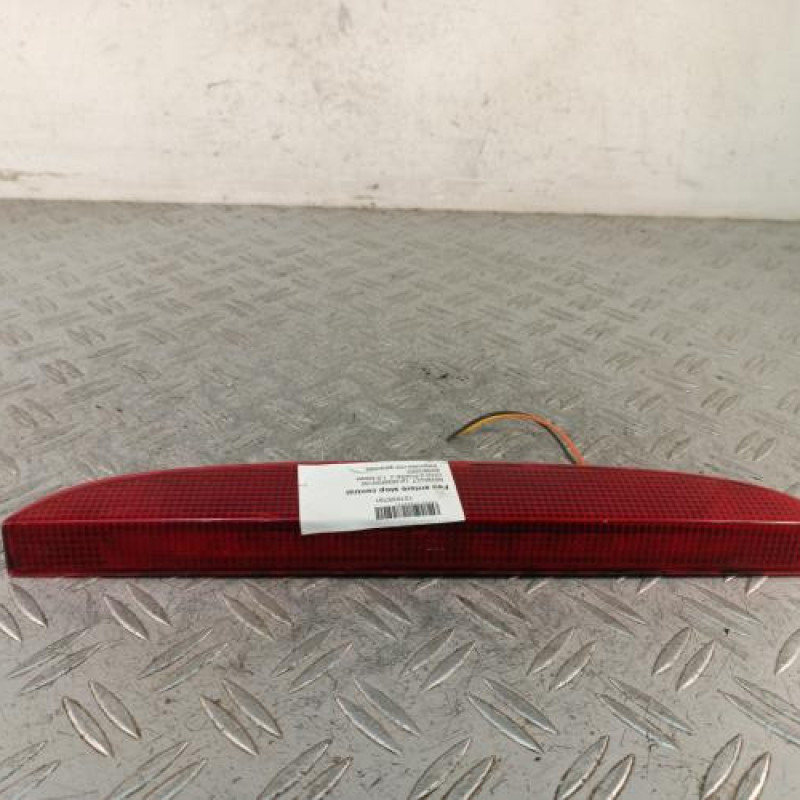 Feu arriere stop central RENAULT CLIO 2
