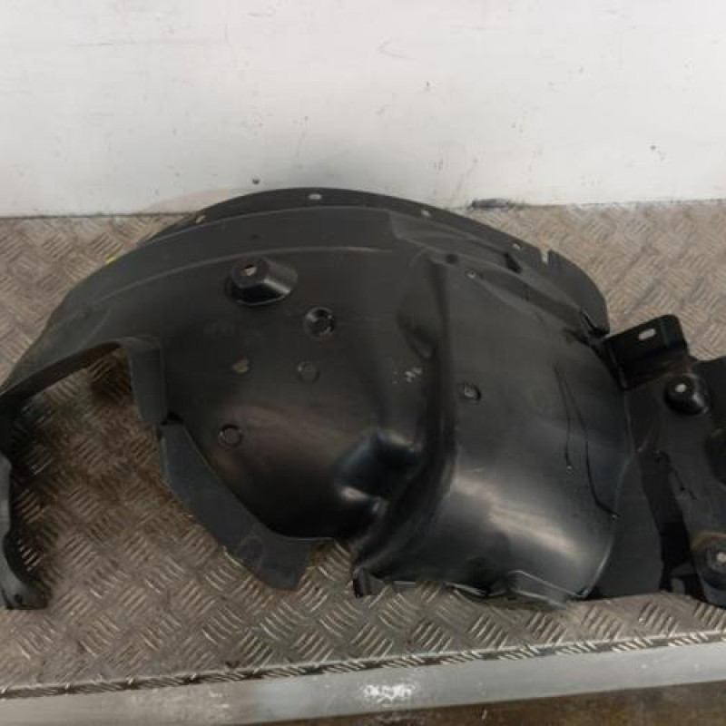 Pare boue avant droit BMW X1 E84 Pare boue avant droit BMW X1 E84