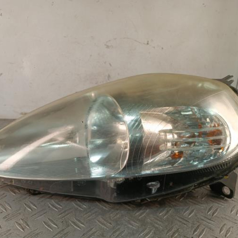 Optique avant principal gauche (feux)(phare) FIAT GRANDE PUNTO