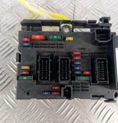 Boitier servitude moteur (BSM) PEUGEOT 406 Photo n°1