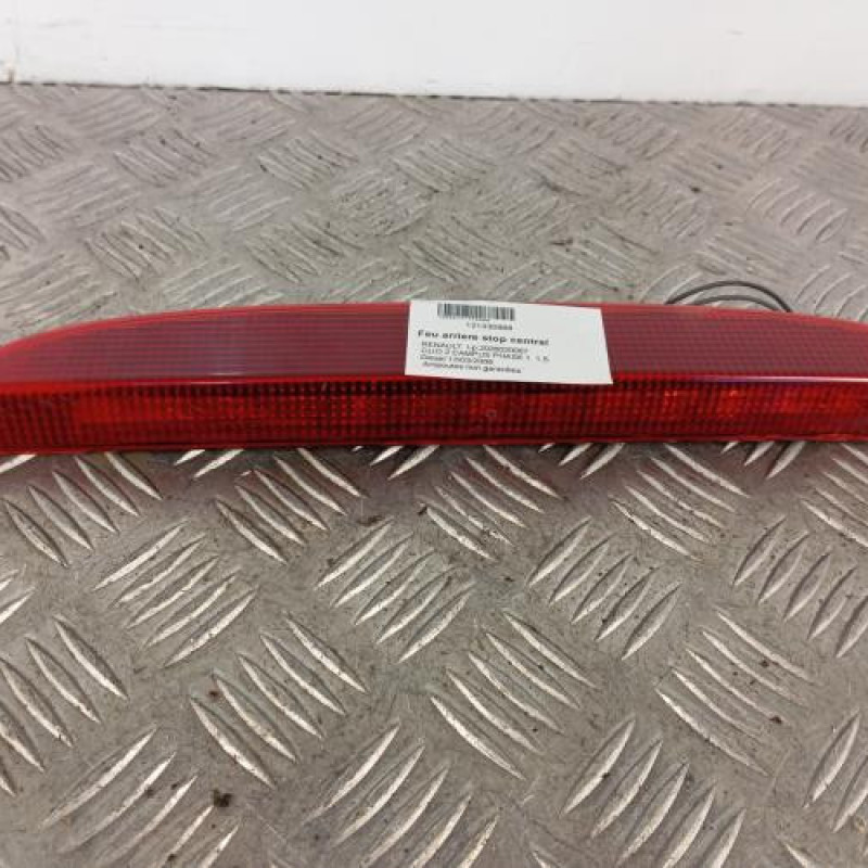 Feu arriere stop central RENAULT CLIO 2 CAMPUS