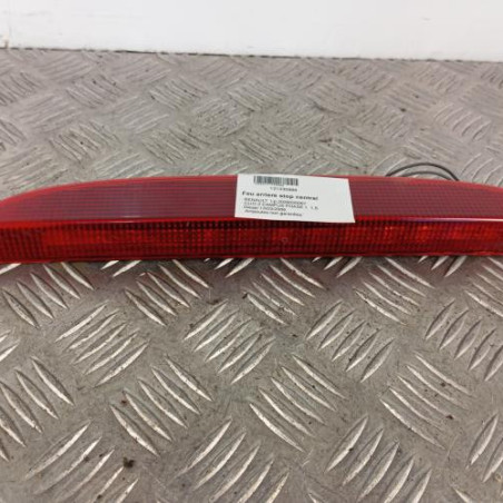 Feu arriere stop central RENAULT CLIO 2 CAMPUS Photo n°1