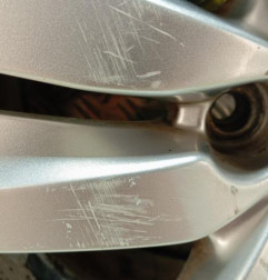 Jante PEUGEOT 308 2 SW Photo n°3