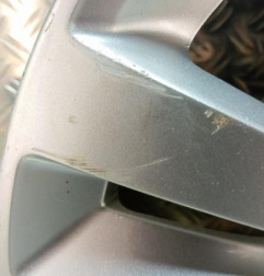 Jante PEUGEOT 308 2 SW Photo n°3