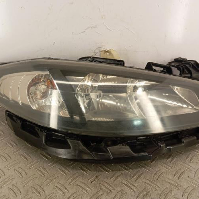 Optique avant principal droit (feux)(phare) RENAULT LAGUNA 2