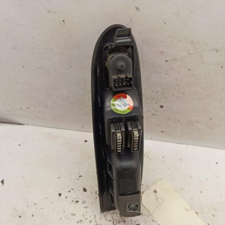 Interrupteur de leve vitre avant gauche RENAULT CLIO 2