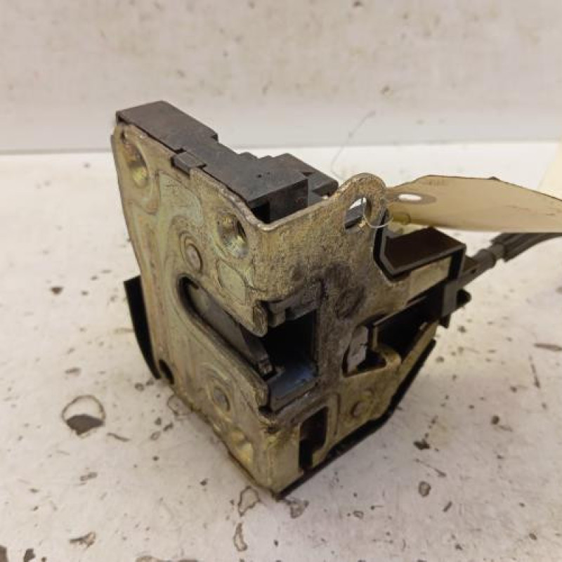 Serrure avant droit RENAULT CLIO 2