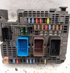 Boitier servitude moteur (BSM) CITROEN C4 2 Photo n°1