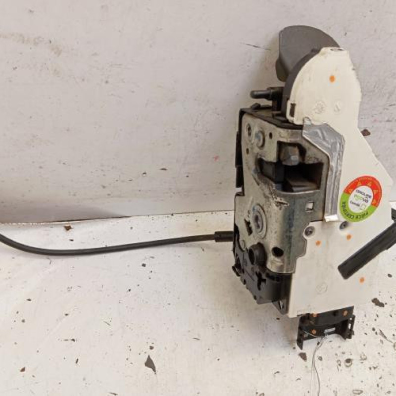 Serrure avant gauche PEUGEOT 207