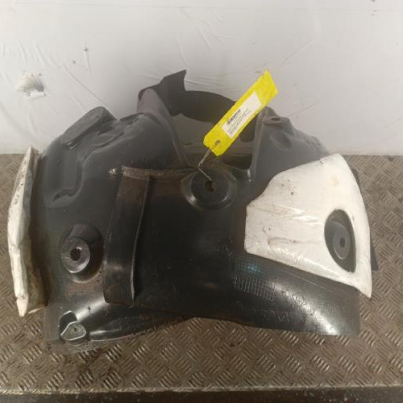 Pare boue avant gauche RENAULT MEGANE 3