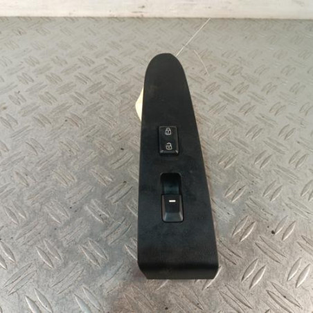 Interrupteur de leve vitre avant droit KIA SPORTAGE 3 Photo n°1