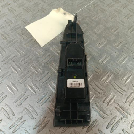 Interrupteur de leve vitre avant droit KIA SPORTAGE 3