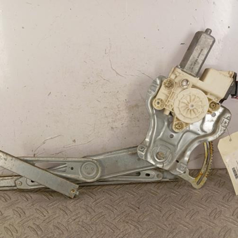 Leve vitre electrique avant gauche TOYOTA COROLLA 10