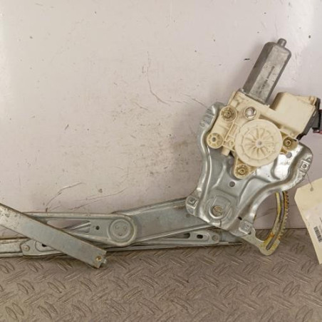 Leve vitre electrique avant gauche TOYOTA COROLLA 10 Photo n°1