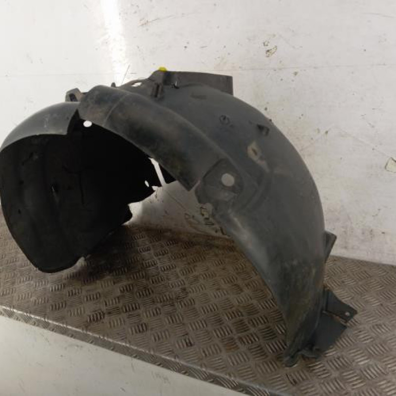 Pare boue avant droit RENAULT CLIO 3
