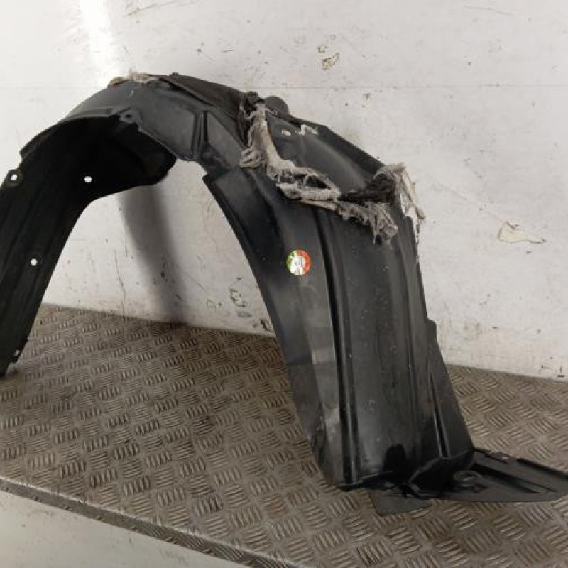 Pare boue avant droit TOYOTA YARIS 2