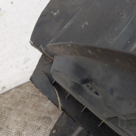 Pare boue avant droit TOYOTA YARIS 2