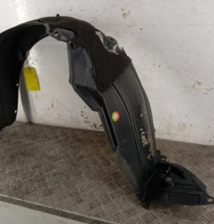 Pare boue avant gauche TOYOTA YARIS 2 Photo n°1