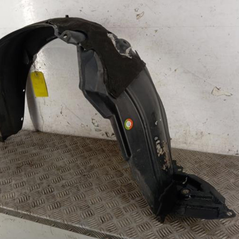 Pare boue avant gauche TOYOTA YARIS 2