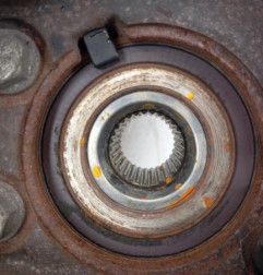 Moyeu avant droit RENAULT KADJAR Photo n°4