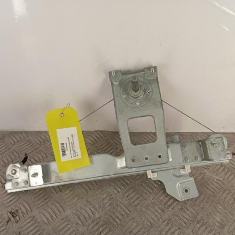 Leve vitre mecanique arriere gauche DACIA SANDERO 1