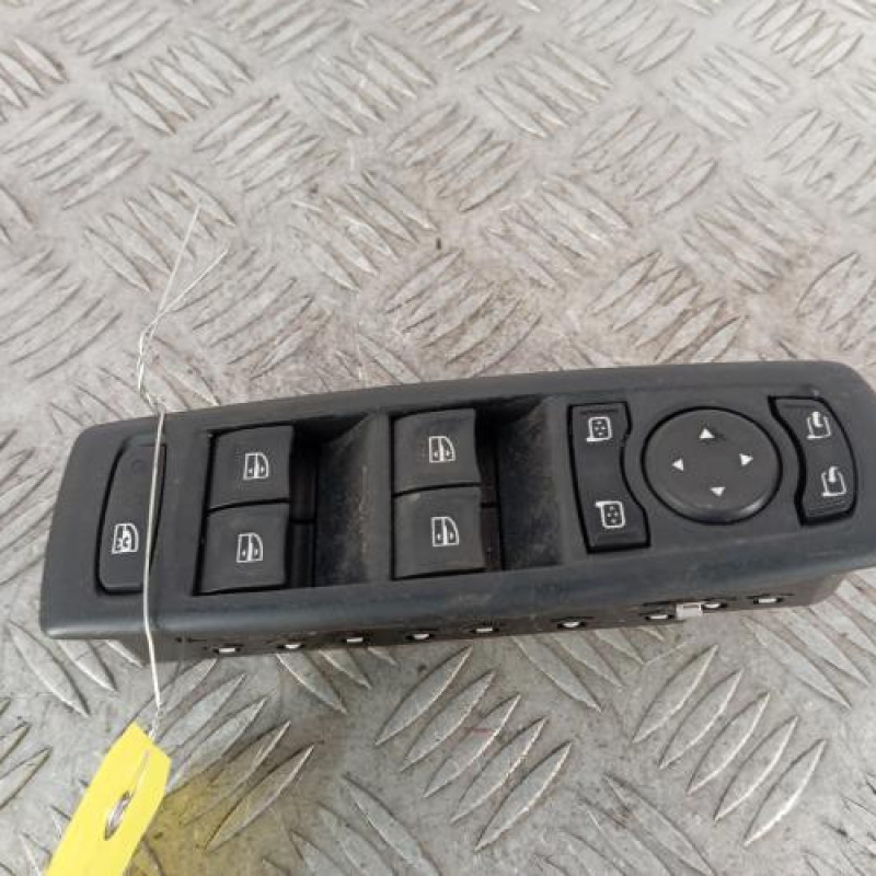 Interrupteur de leve vitre avant gauche RENAULT MEGANE 3