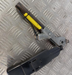 Attache ceinture avant droit RENAULT KANGOO 1