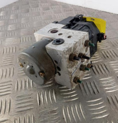 Bloc ABS (freins anti-blocage) RENAULT CLIO 2 Photo n°1