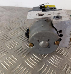 Bloc ABS (freins anti-blocage) RENAULT CLIO 2 Photo n°3