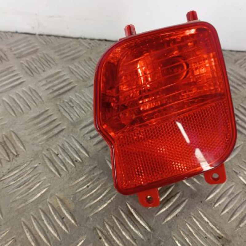 Feu de pare choc arriere gauche PEUGEOT 3008 2