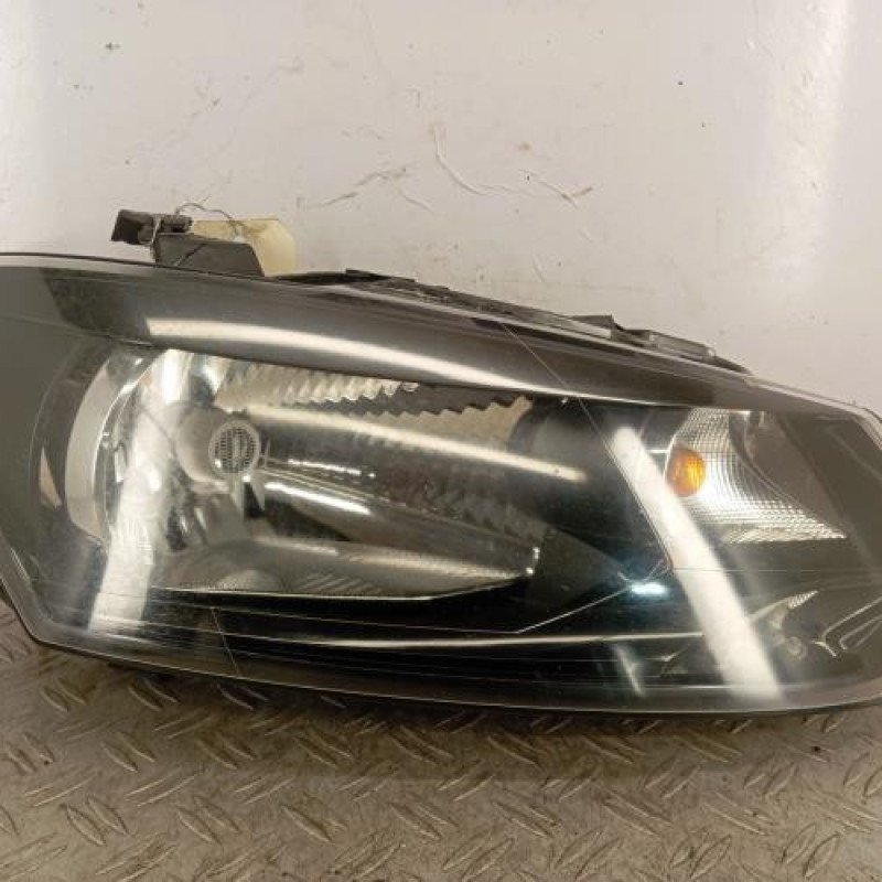 Optique avant principal droit (feux)(phare) VOLKSWAGEN POLO 5