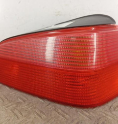 Feu arriere principal droit (feux) PEUGEOT 106 Photo n°1
