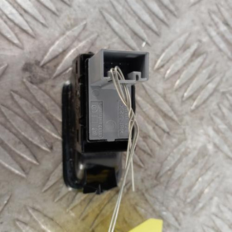 Interrupteur de leve vitre arriere droit VOLKSWAGEN POLO 5