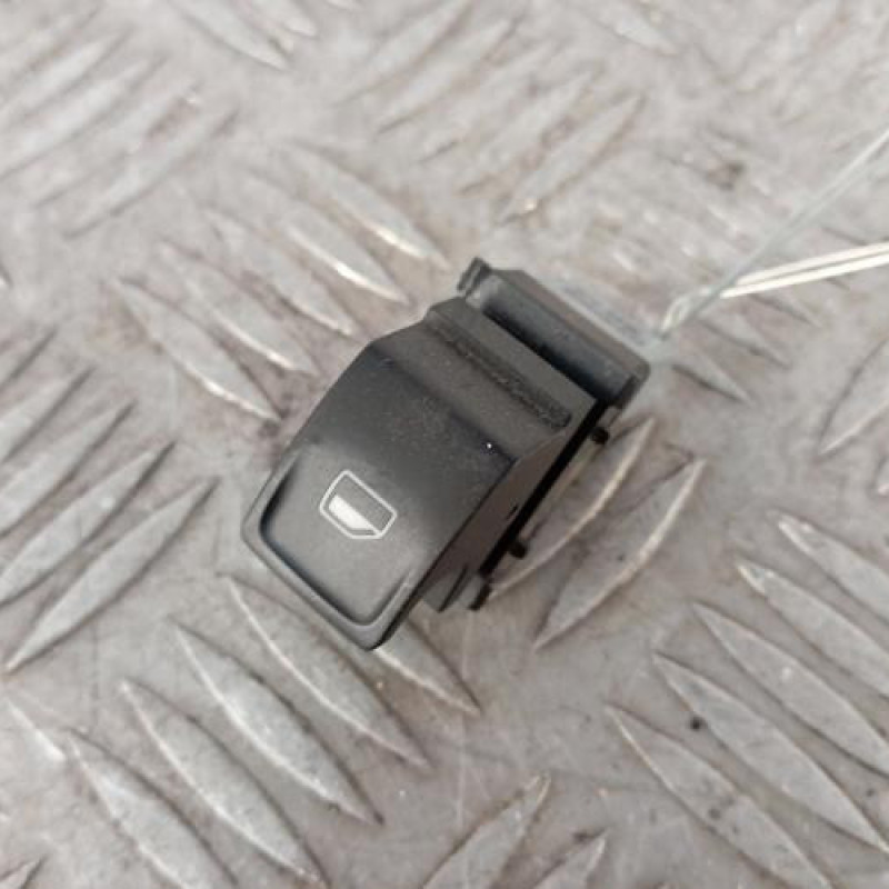 Interrupteur de leve vitre arriere gauche VOLKSWAGEN POLO 5
