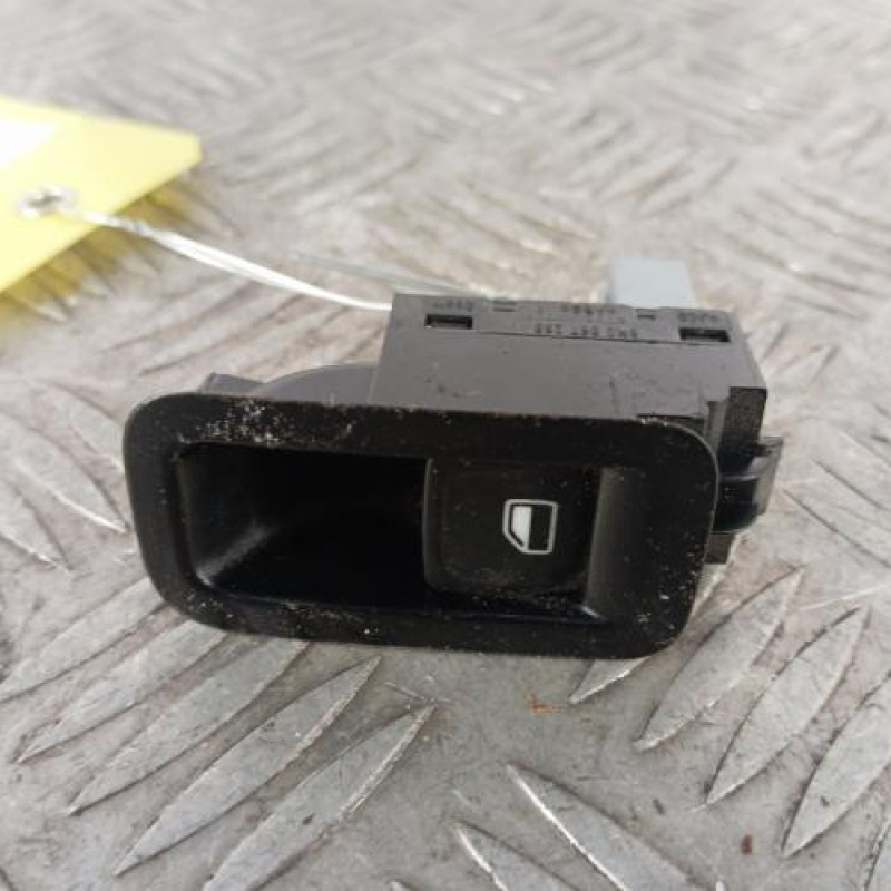 Interrupteur de leve vitre avant droit VOLKSWAGEN POLO 5
