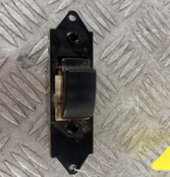 Interrupteur de leve vitre arriere droit MITSUBISHI ASX 1 Photo n°1