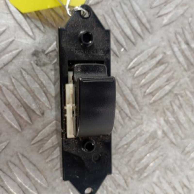 Interrupteur de leve vitre avant droit MITSUBISHI ASX 1