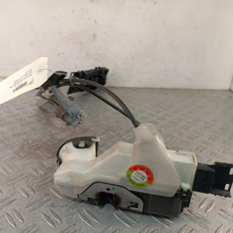 Serrure avant gauche PEUGEOT 308 1