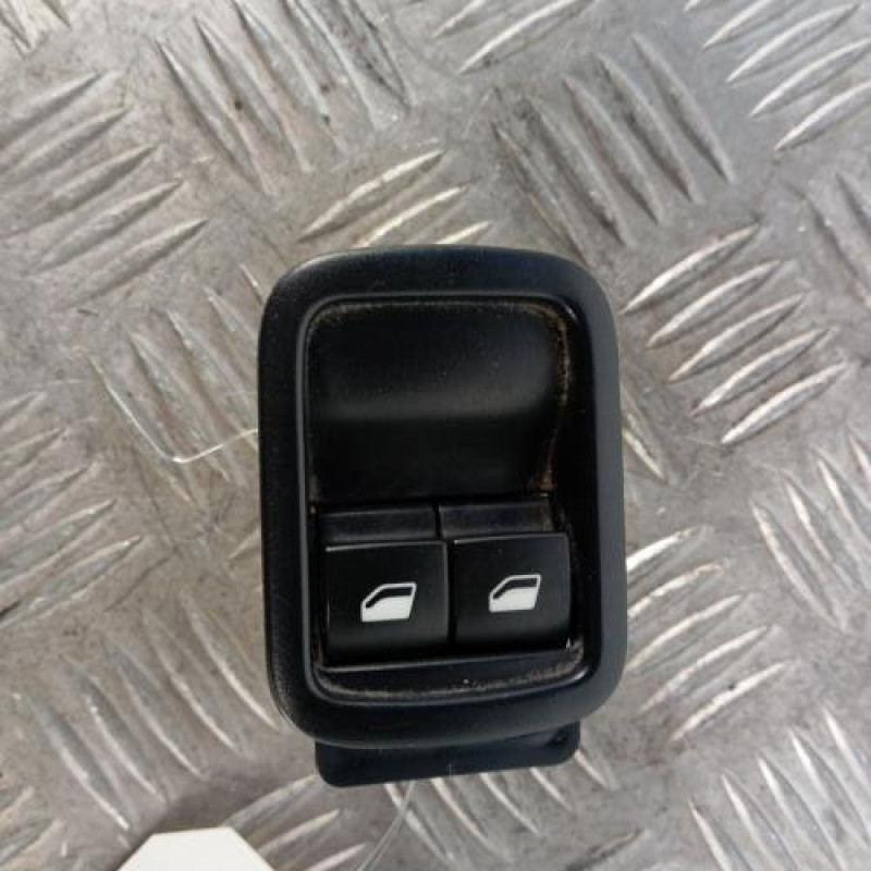 Interrupteur de leve vitre avant gauche CITROEN C3 3
