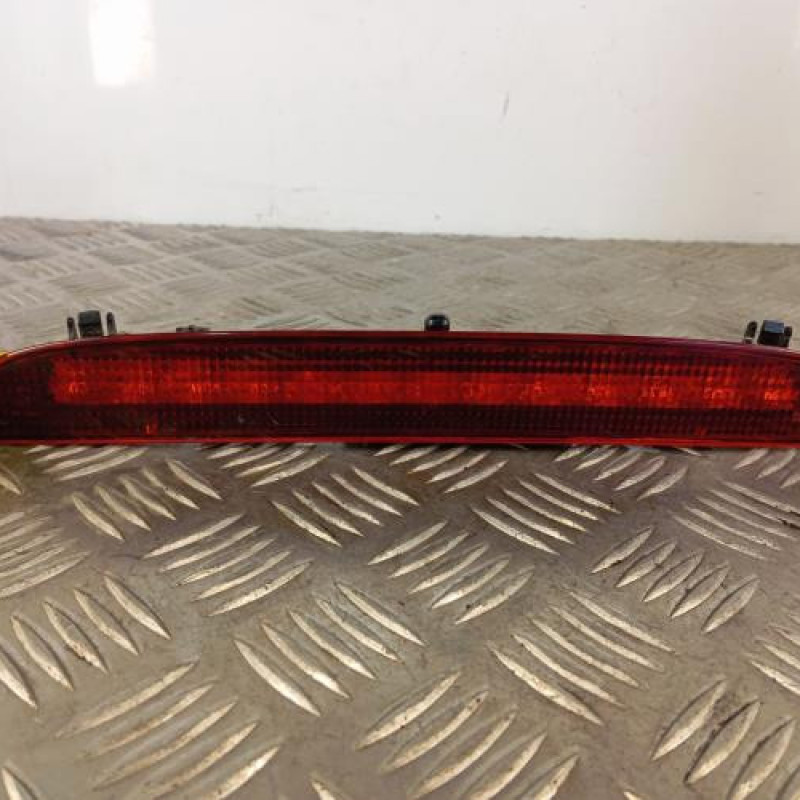 Feu arriere stop central PEUGEOT 206
