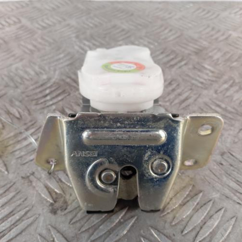 Serrure de hayon MITSUBISHI ASX 1 Serrure de hayon MITSUBISHI ASX 1