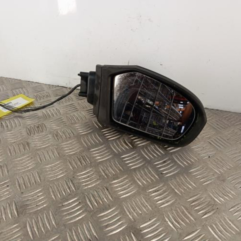 Retroviseur droit MERCEDES CLASSE A 169 Retroviseur droit MERCEDES CLASSE A 169