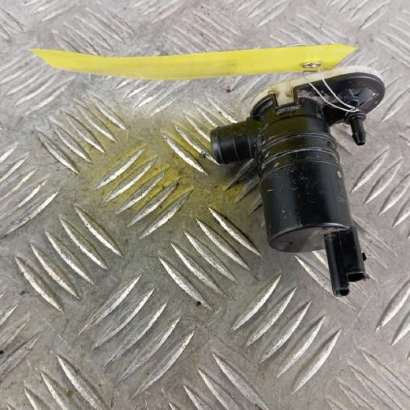 Pompe lave glace avant PEUGEOT 3008 2