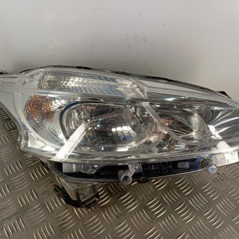 Optique avant principal droit (feux)(phare) PEUGEOT 208 1