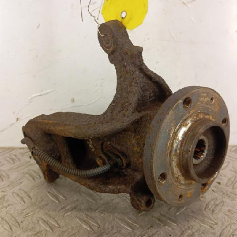 Moyeu avant gauche PEUGEOT 1007