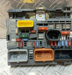 Boitier servitude moteur (BSM) PEUGEOT 807 Photo n°1