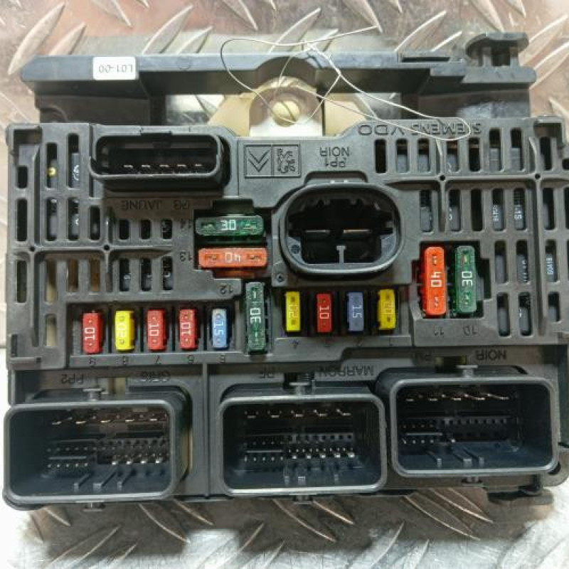 Boitier servitude moteur (BSM) PEUGEOT 407