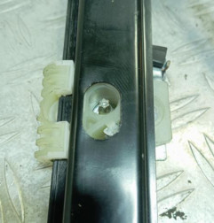 Leve vitre electrique avant gauche VOLKSWAGEN POLO 5 Photo n°3